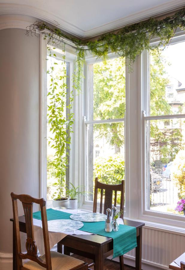 Wynnstay House Harrogate Buitenkant foto