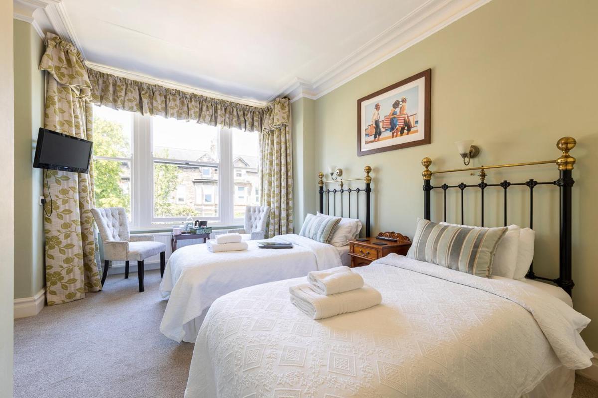Wynnstay House Harrogate Buitenkant foto